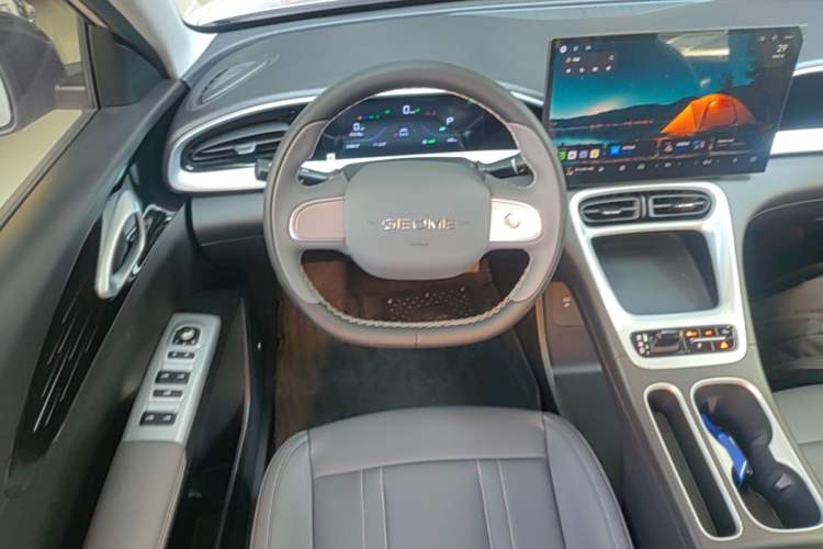 Used Geely Galaxy Geome 2026 Model 410km Freedom Edition Steering Wheel
