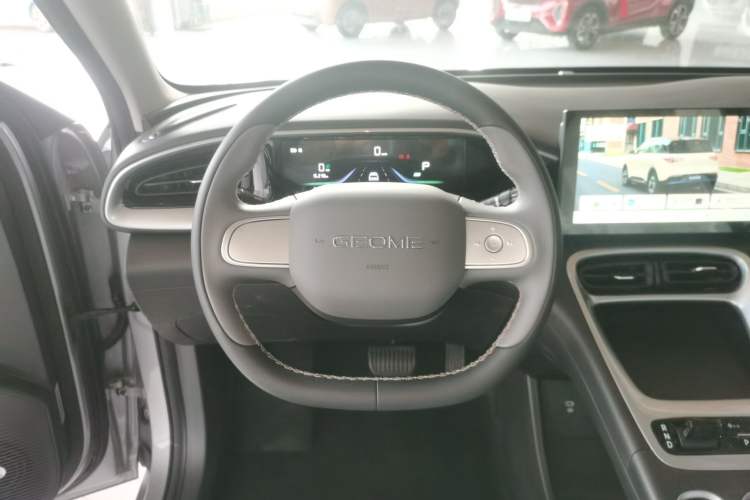 Used Geely Galaxy Geome 2026 Model 310km Youth Edition Steering Wheel