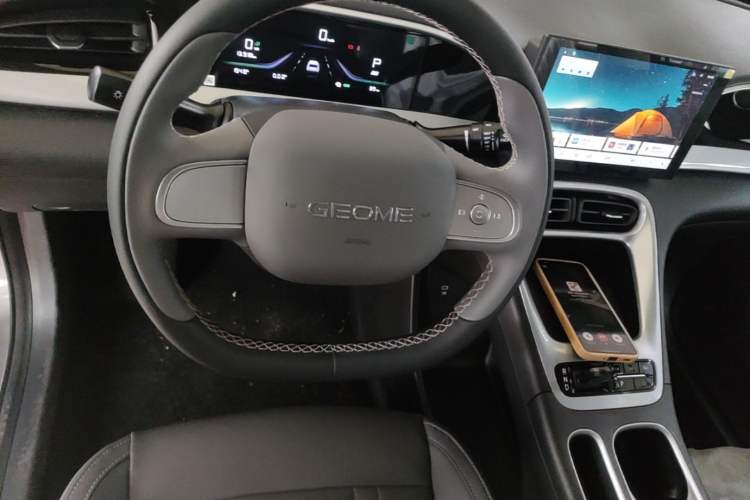 Used Geely Galaxy Geome 2026 Model 310km Youth Edition Steering Wheel