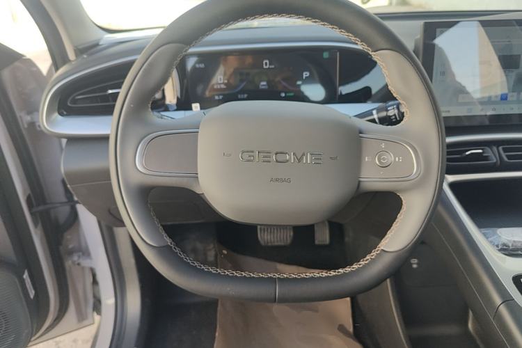 Used Geely Galaxy Geome 2026 Model 310km Youth Edition Steering Wheel