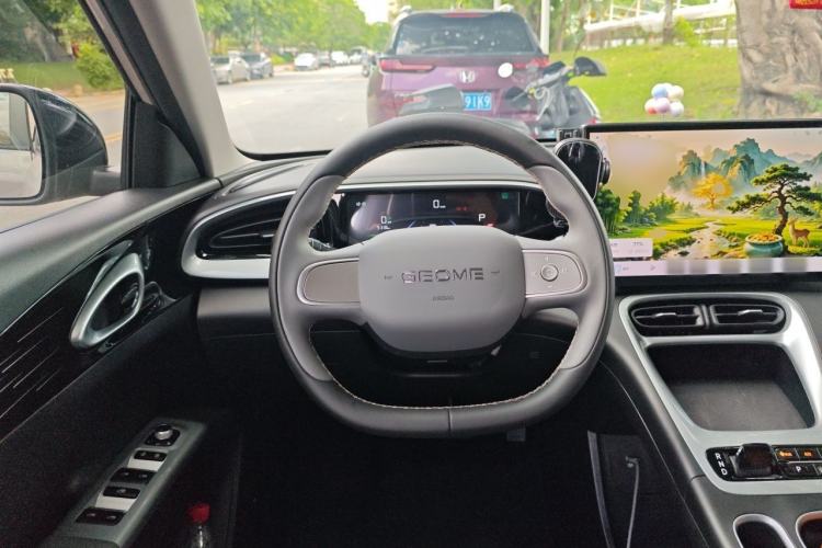 Used Geely Galaxy Geome 2026 Model 410km Freedom Edition Steering Wheel