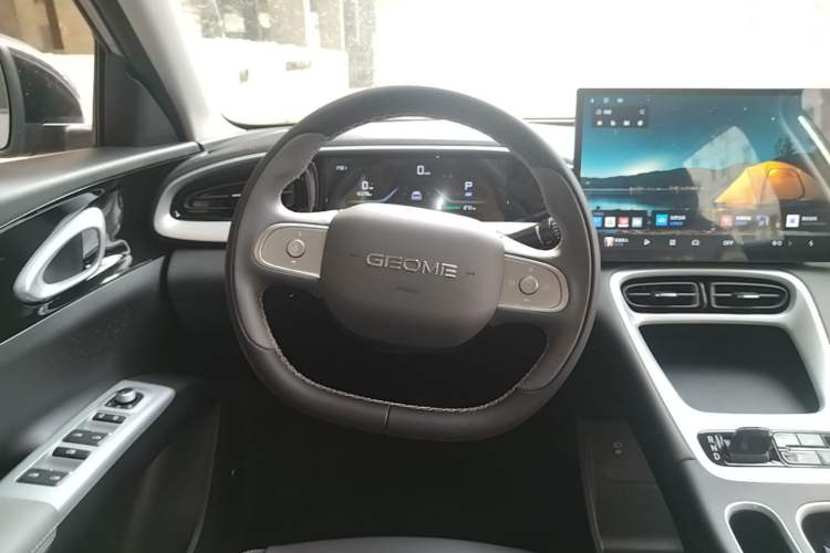 Used Geely Galaxy Geome 2026 Model 310km Dream Edition Steering Wheel