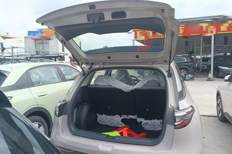 Used Geely Galaxy Geome 2026 Model 310km Youth Edition Trunk