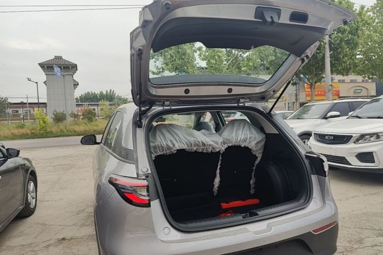 Used Geely Galaxy Geome 2026 Model 310km Youth Edition Trunk