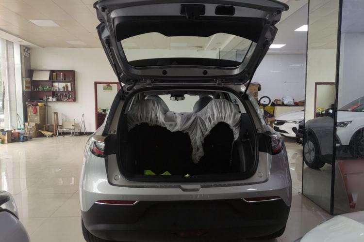 Used Geely Galaxy Geome 2026 Model 310km Youth Edition Trunk