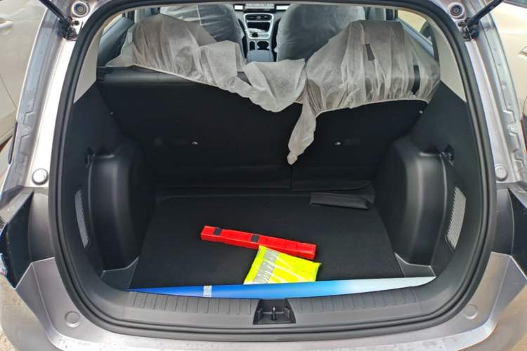 Used Geely Galaxy Geome 2026 Model 310km Youth Edition Trunk