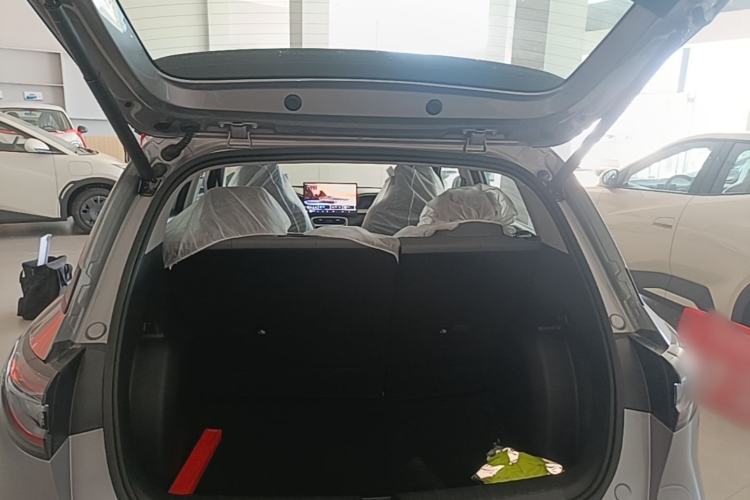 Used Geely Galaxy Geome 2026 Model 310km Dream Edition Trunk