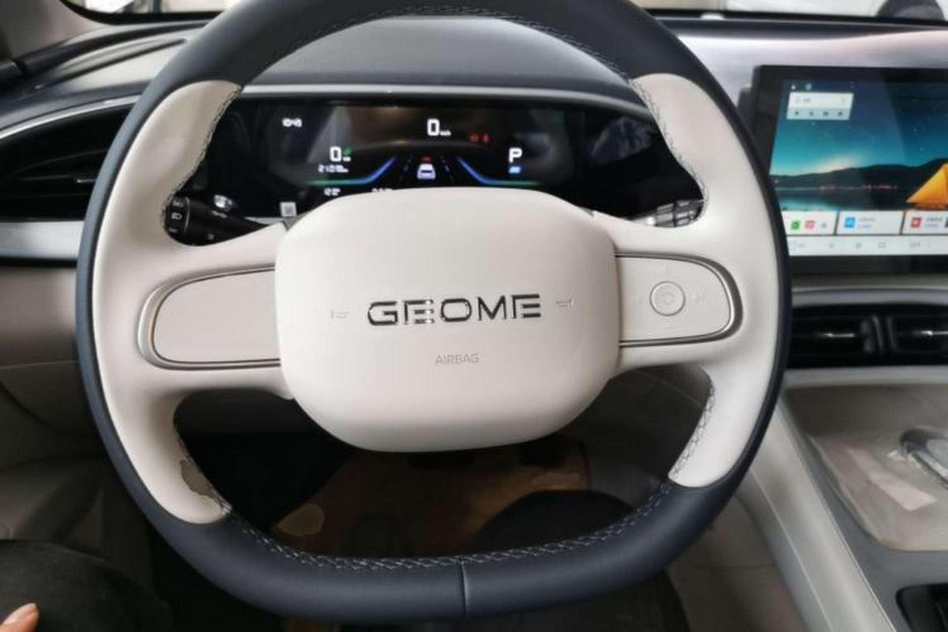 Used Geely Galaxy Geome 2026 Model 310km Youth Edition Steering Wheel