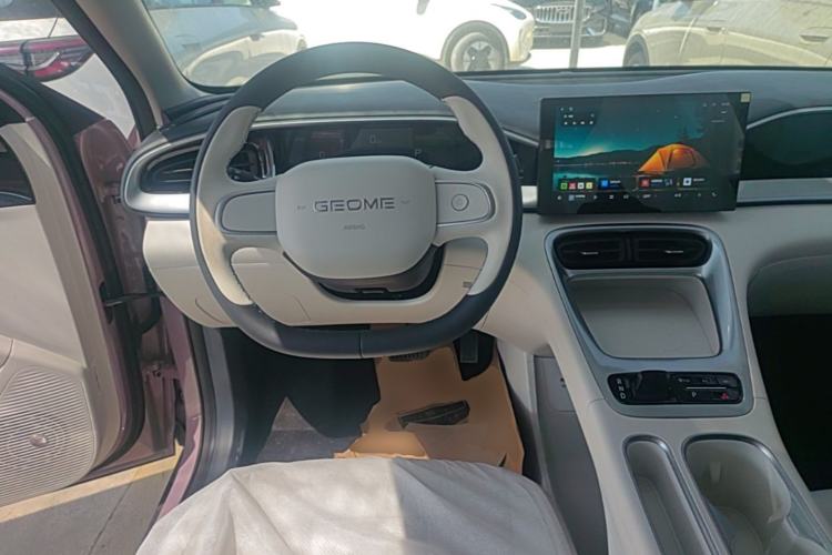 Used Geely Galaxy Geome 2026 Model 310km Youth Edition Steering Wheel