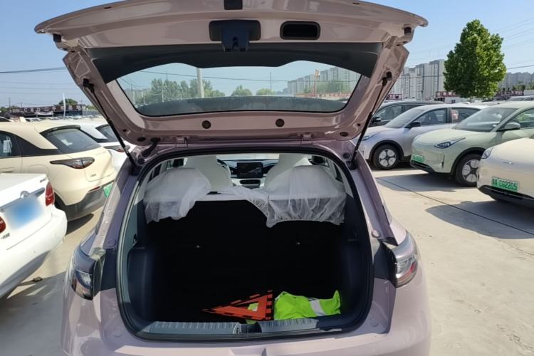Used Geely Galaxy Geome 2026 Model 310km Youth Edition Trunk