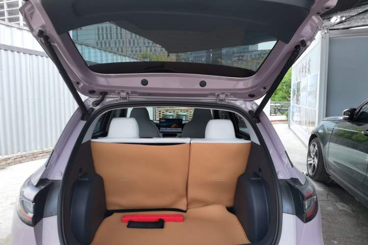 Used Geely Galaxy Geome 2026 Model 310km Dream Edition Trunk