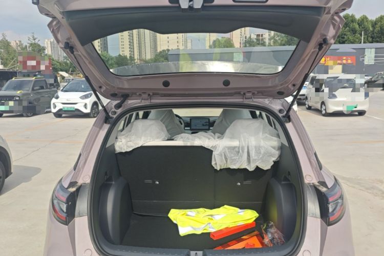 Used Geely Galaxy Geome 2026 Model 310km Youth Edition Trunk