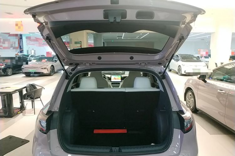 Used Geely Galaxy Geome 2026 Model 310km Youth Edition Trunk