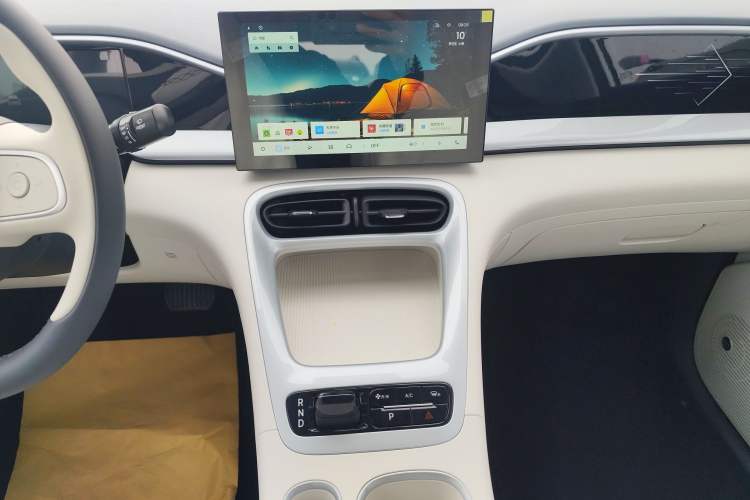 Used Geely Galaxy Geome 2026 Model 310km Youth Edition Audio And AC Panel