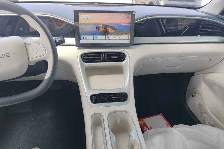 Used Geely Galaxy Geome 2026 Model 310km Youth Edition Audio And AC Panel