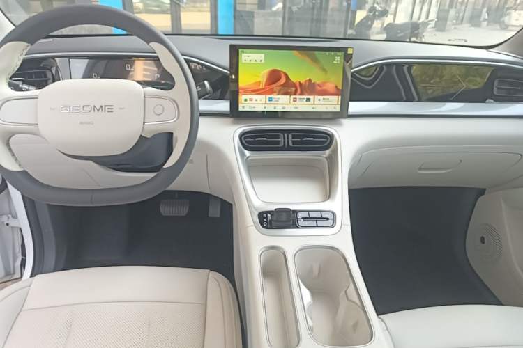 Used Geely Galaxy Geome 2026 Model 310km Youth Edition Audio And AC Panel