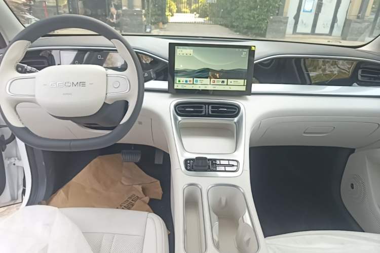 Used Geely Galaxy Geome 2026 Model 310km Youth Edition Audio And AC Panel