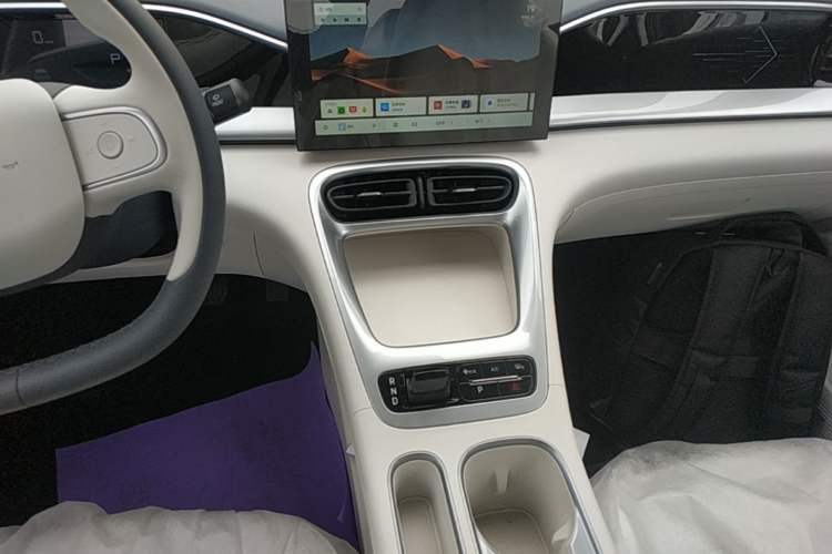 Used Geely Galaxy Geome 2026 Model 310km Youth Edition Audio And AC Panel
