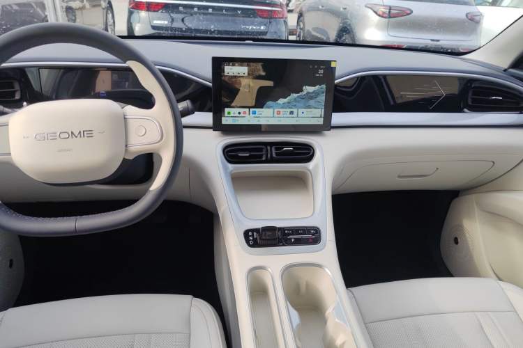 Used Geely Galaxy Geome 2026 Model 310km Youth Edition Audio And AC Panel