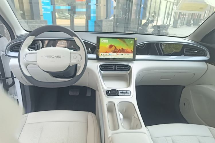 Used Geely Galaxy Geome 2026 Model 310km Youth Edition Center Console
