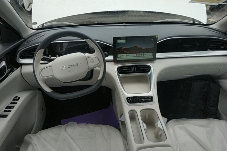 Used Geely Galaxy Geome 2026 Model 310km Youth Edition Center Console