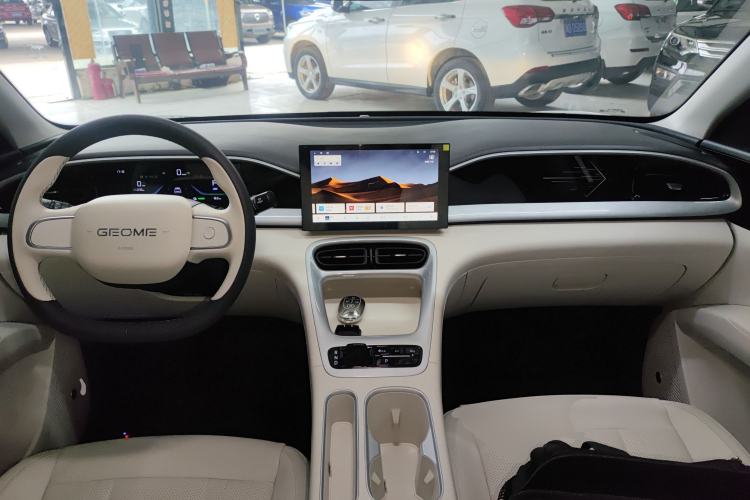 Used Geely Galaxy Geome 2026 Model 310km Youth Edition Center Console
