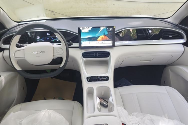 Used Geely Galaxy Geome 2026 Model 310km Youth Edition Center Console