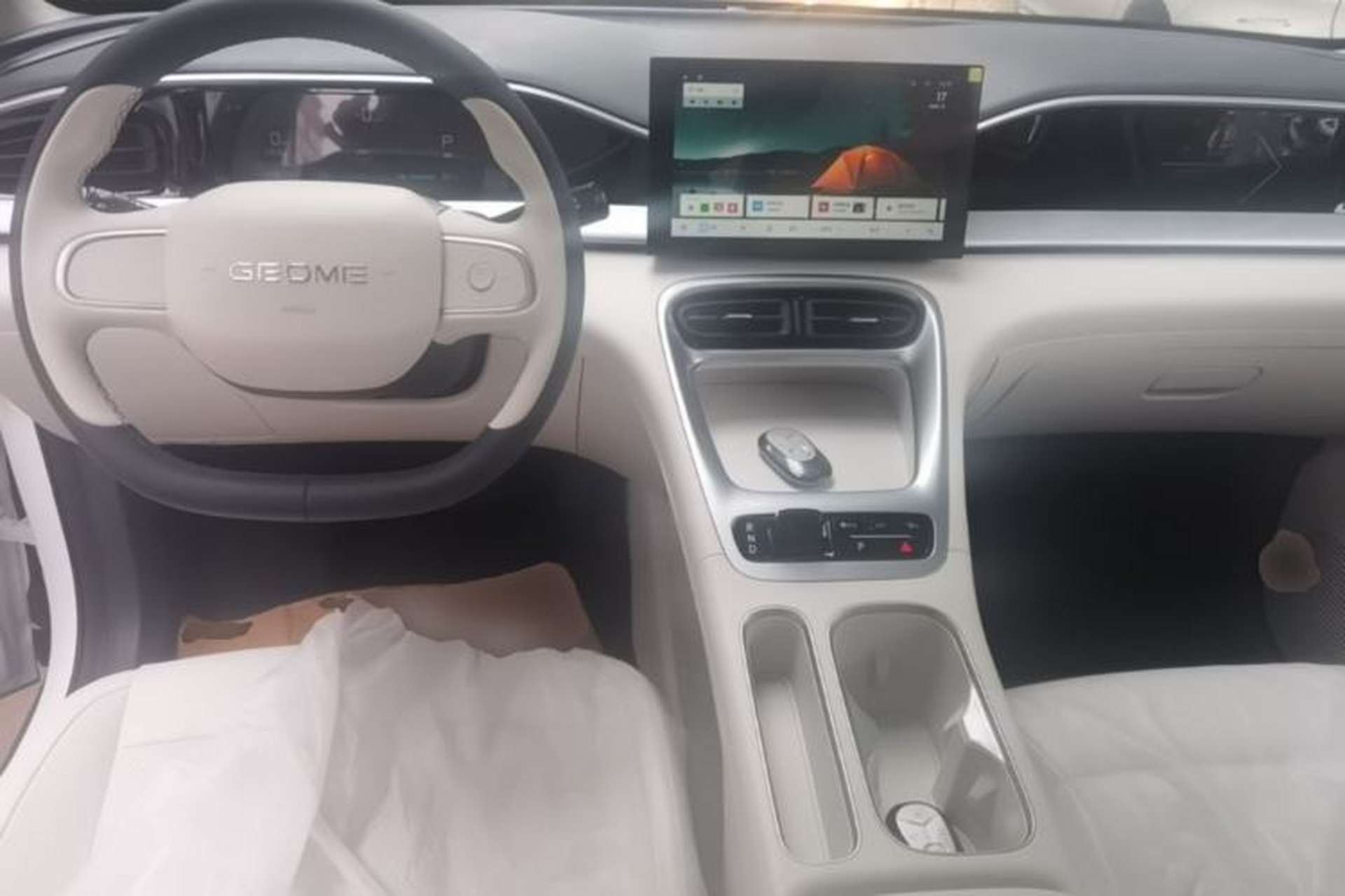 Used Geely Galaxy Geome 2026 Model 310km Youth Edition Center Console