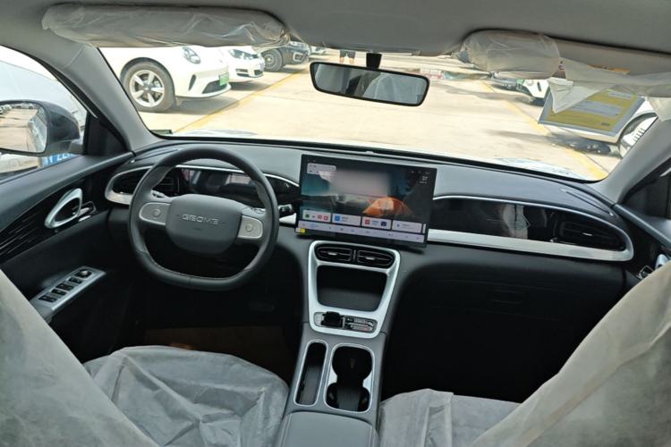 Used Geely Galaxy Geome 2026 410km Wind-Riding Edition Center Console