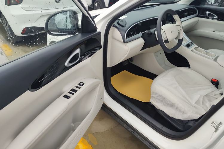 Used Geely Galaxy Geome 2026 Model 310km Youth Edition Driver Seat