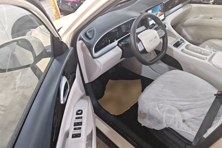 Used Geely Galaxy Geome 2026 Model 410km Carefree Edition Driver Seat