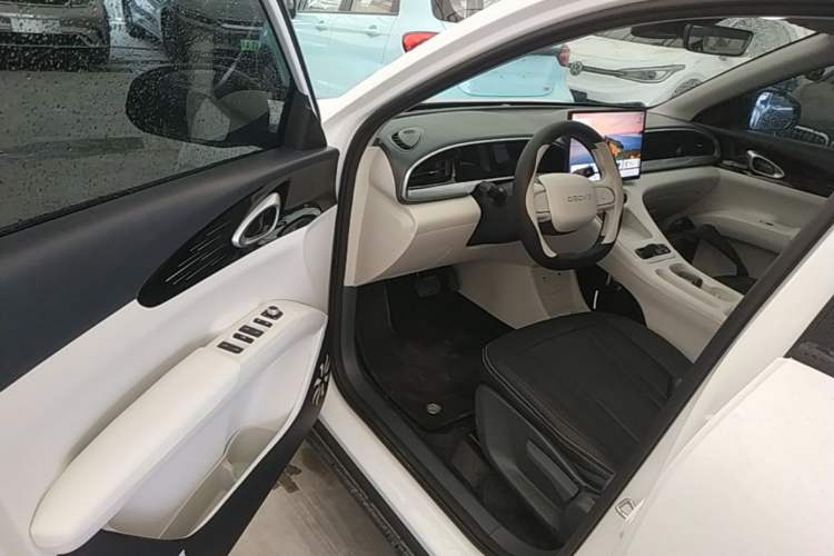 Used Geely Galaxy Geome 2026 Model 410km Freedom Edition Driver Seat