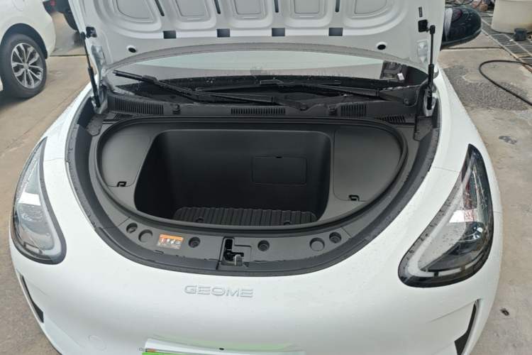 Used Geely Galaxy Geome 2026 410km Wind-Riding Edition Engine Bay