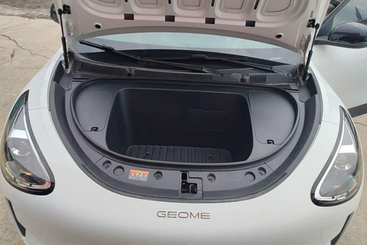 Used Geely Galaxy Geome 2026 Model 310km Youth Edition Engine Bay