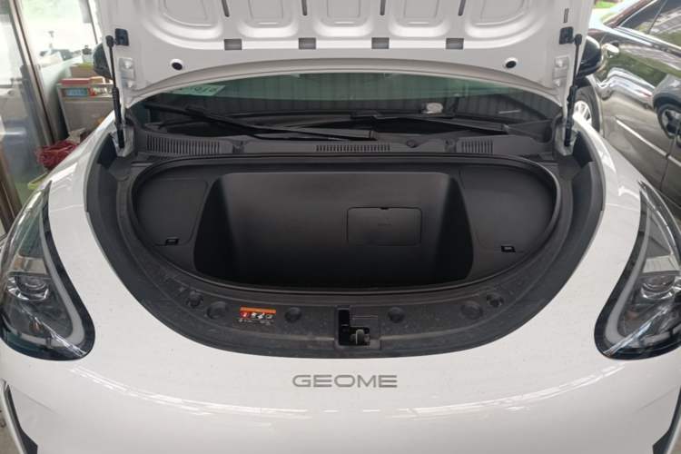 Used Geely Galaxy Geome 2026 Model 310km Dream Edition Engine Bay