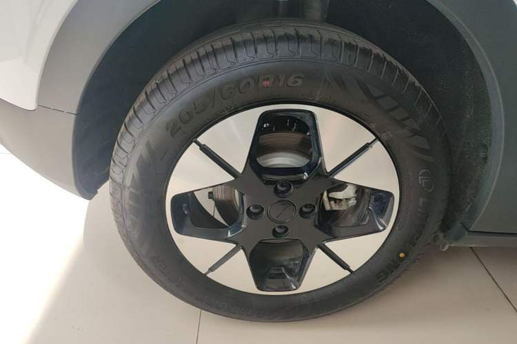 Used Geely Galaxy Geome 2026 Model 310km Dream Edition Exterior 1