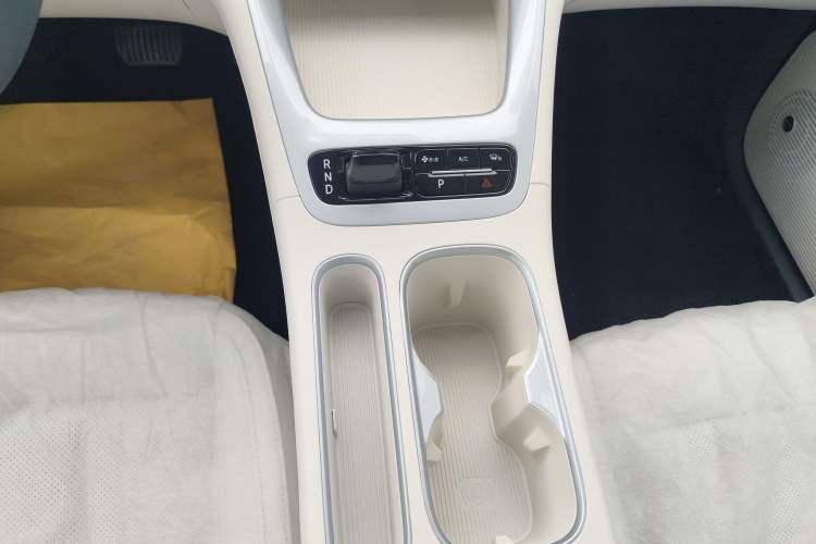 Used Geely Galaxy Geome 2026 Model 310km Youth Edition Gear Lever