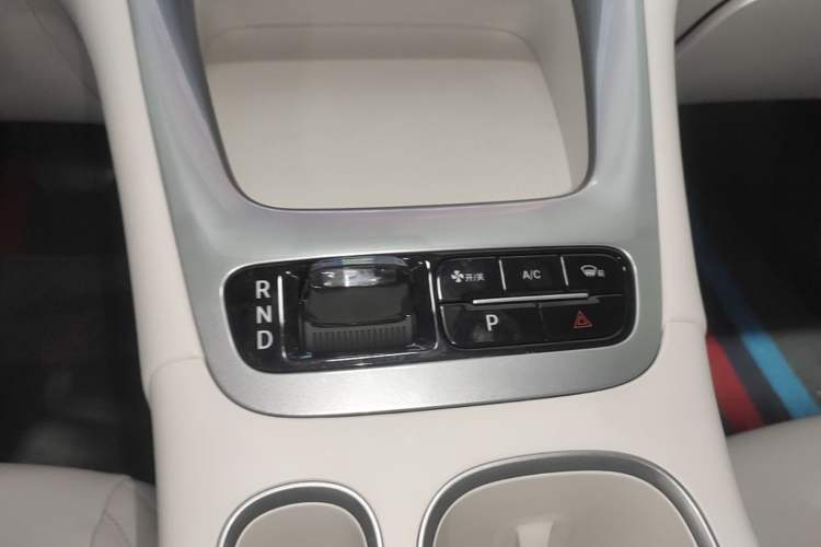 Used Geely Galaxy Geome 2026 Model 310km Dream Edition Gear Lever