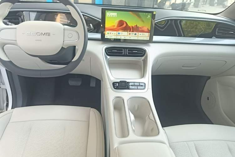 Used Geely Galaxy Geome 2026 Model 310km Youth Edition Gear Lever
