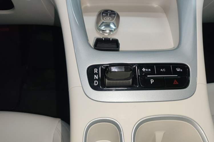 Used Geely Galaxy Geome 2026 Model 310km Youth Edition Gear Lever