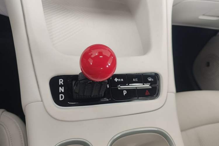 Used Geely Galaxy Geome 2026 Model 310km Dream Edition Gear Lever