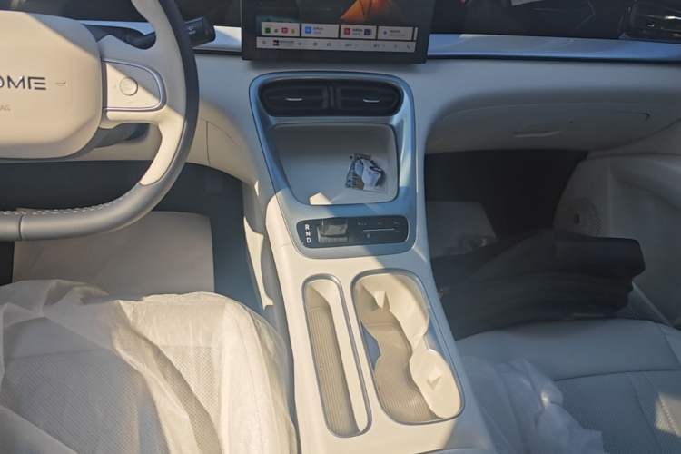 Used Geely Galaxy Geome 2026 Model 310km Youth Edition Gear Lever