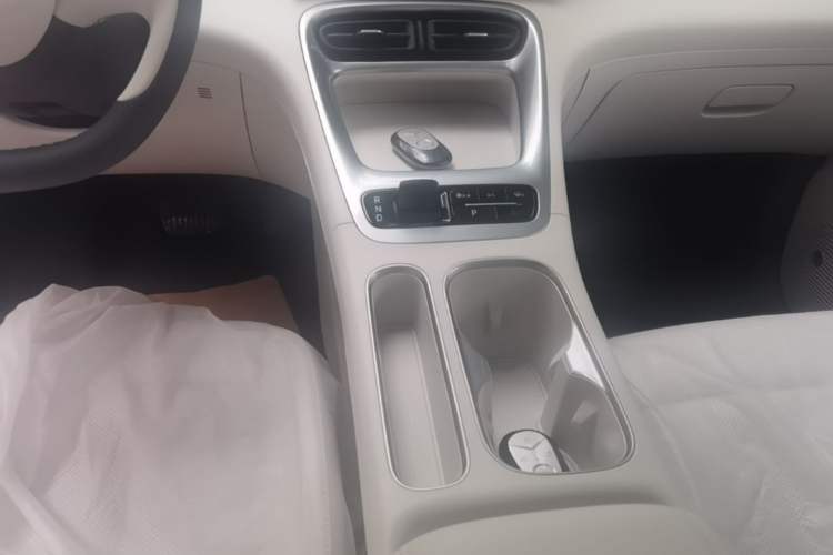 Used Geely Galaxy Geome 2026 Model 310km Youth Edition Gear Lever