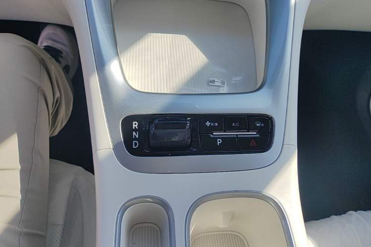 Used Geely Galaxy Geome 2026 Model 310km Youth Edition Gear Lever