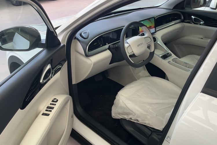 Used Geely Galaxy Geome 2026 Model 310km Youth Edition Interior 1