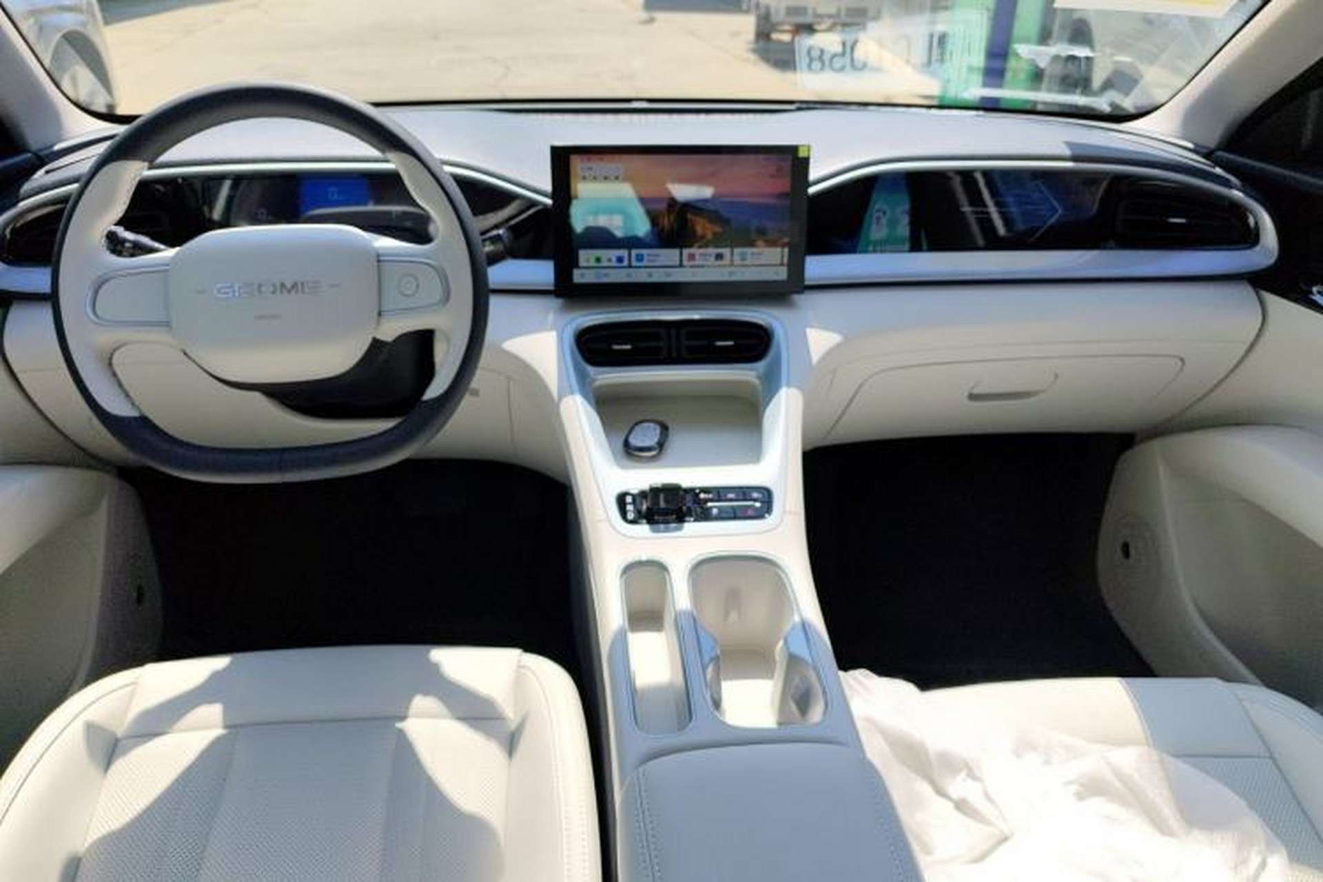 Used Geely Galaxy Geome 2026 Model 310km Youth Edition Interior 3