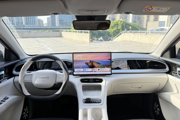 Used Geely Galaxy Geome 2026 Model 410km Freedom Edition Interior 4