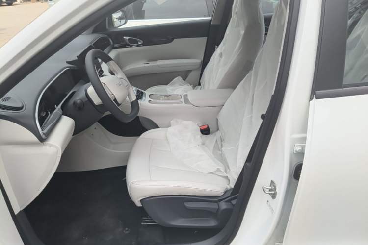 Used Geely Galaxy Geome 2026 Model 310km Youth Edition Left Front Seat