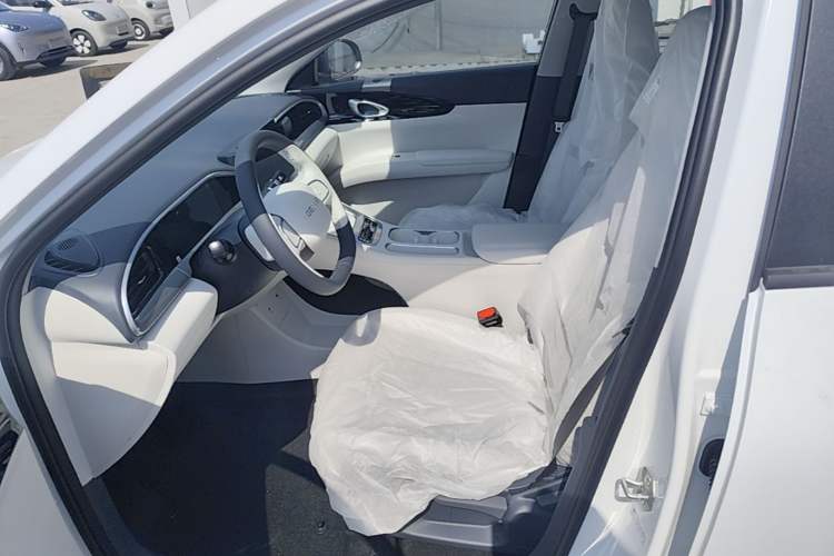 Used Geely Galaxy Geome 2026 Model 310km Youth Edition Left Front Seat