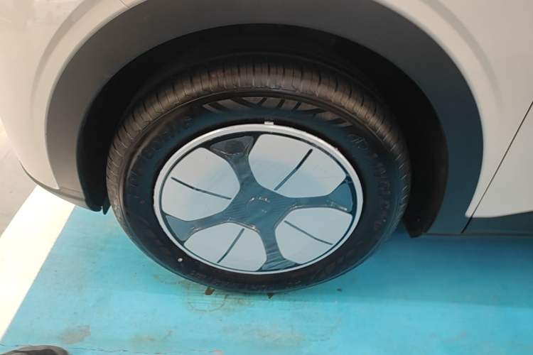 Used Geely Galaxy Geome 2026 310km Aspiration Edition Left Front Wheel Hub